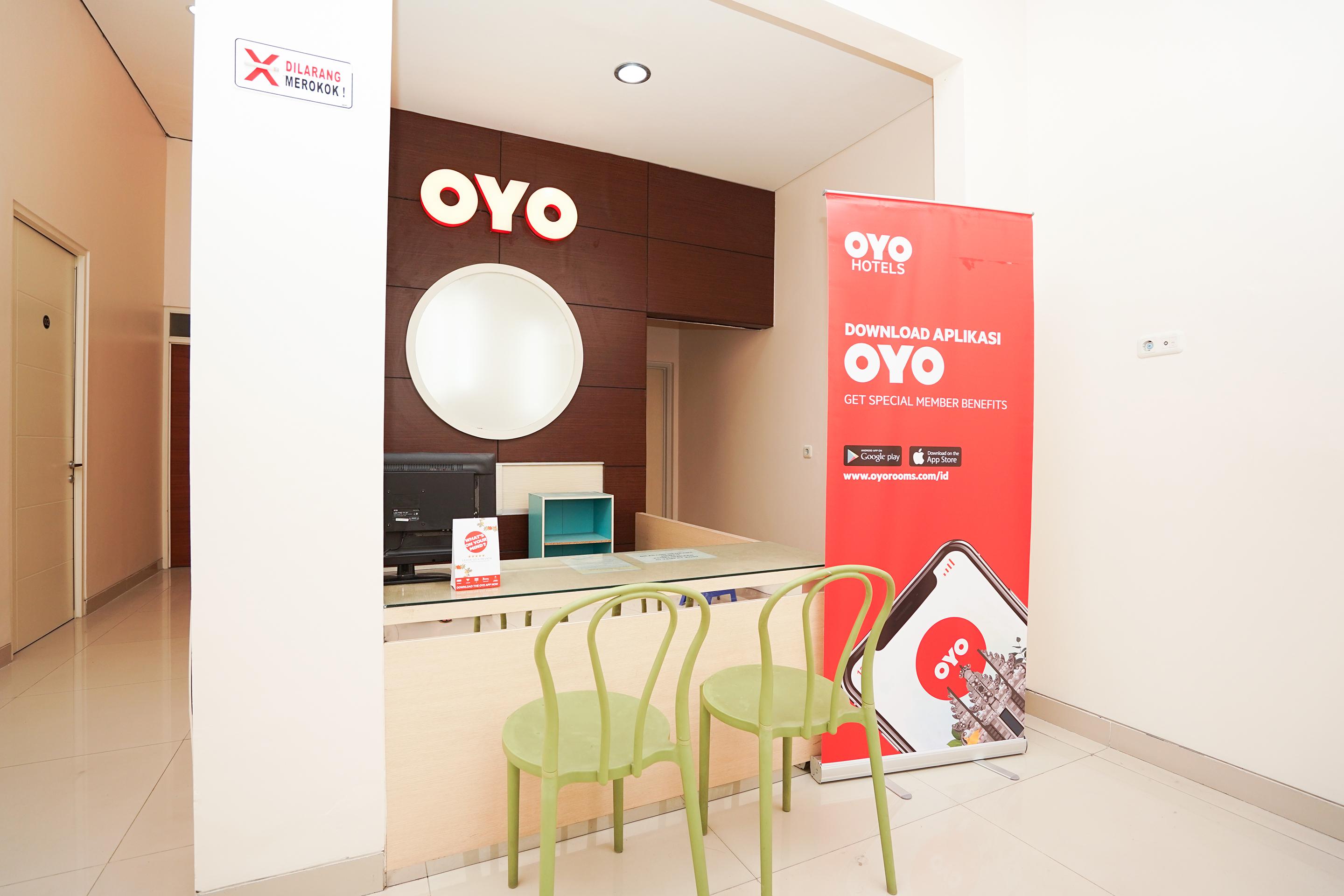 Oyo 782 Menjangan Residence At Citraland 1 Surabaya Exterior foto