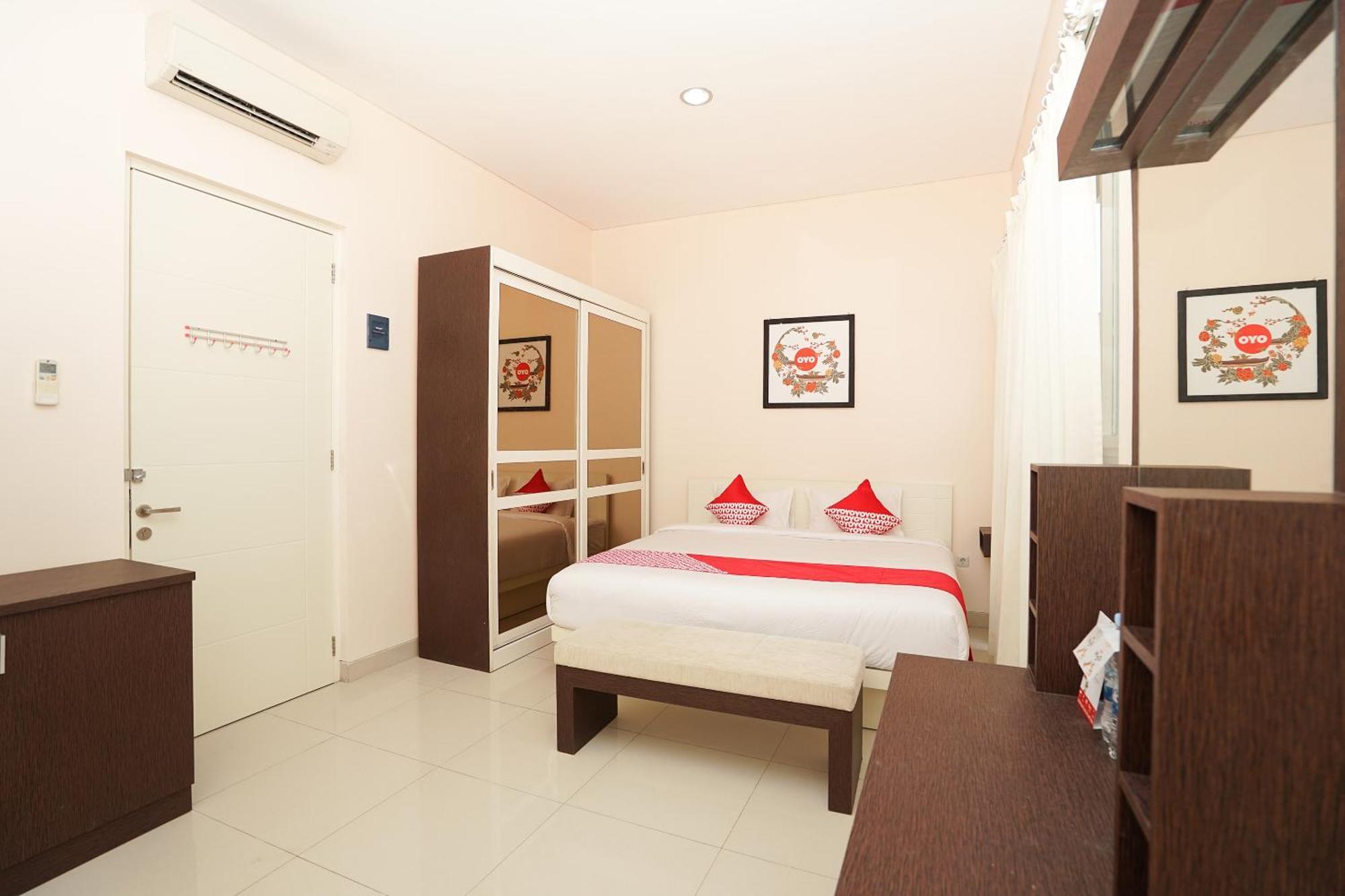 Oyo 782 Menjangan Residence At Citraland 1 Surabaya Exterior foto