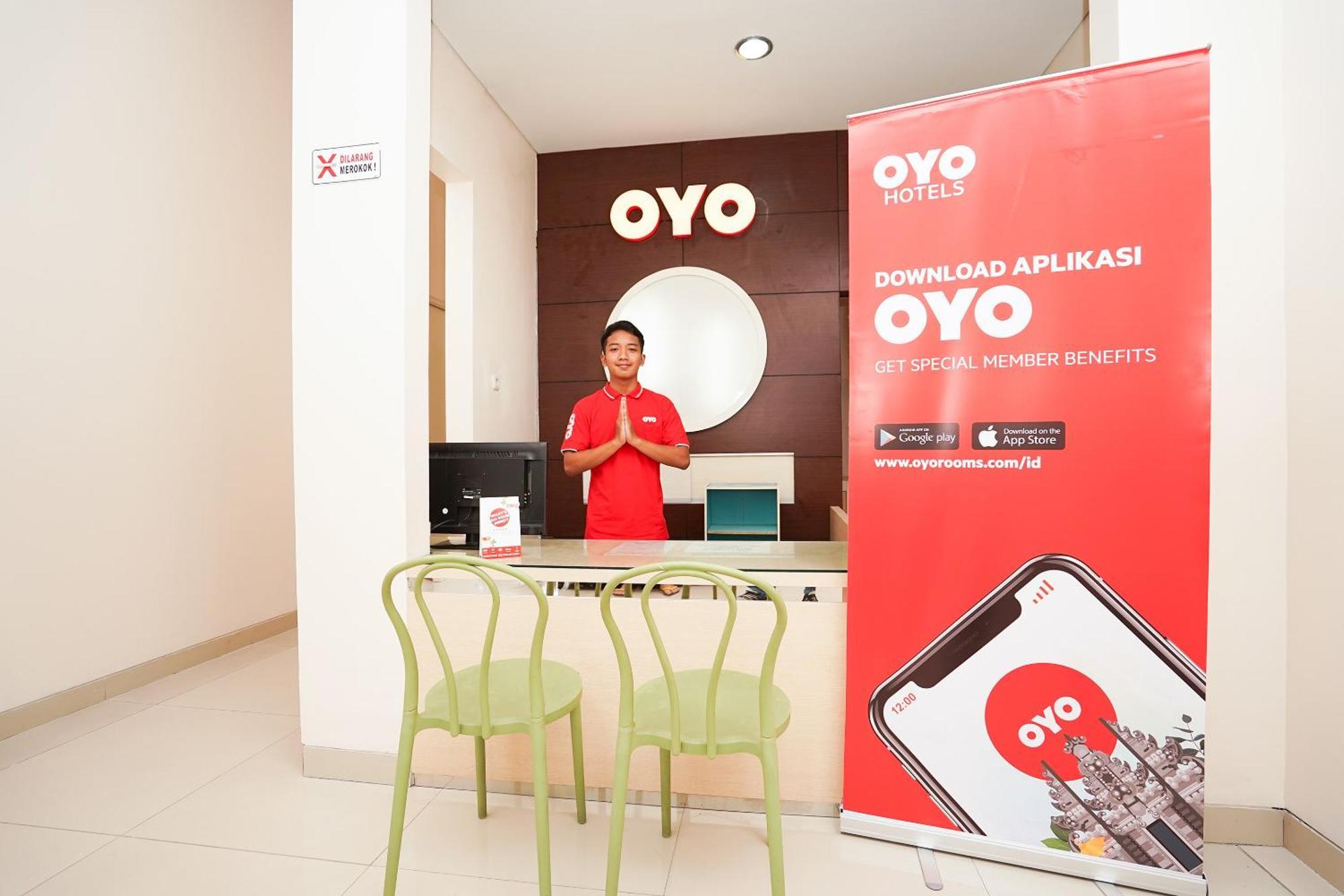 Oyo 782 Menjangan Residence At Citraland 1 Surabaya Exterior foto